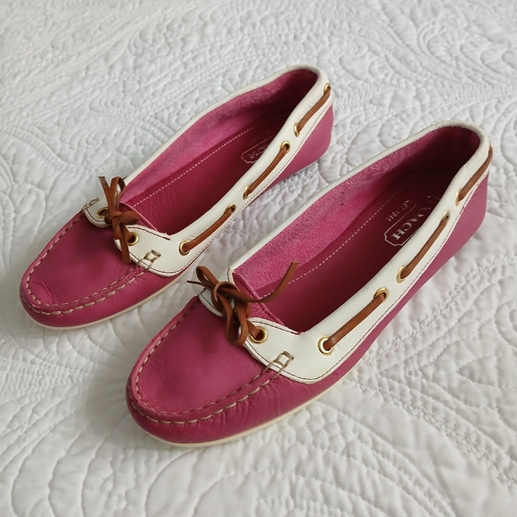 COACH VINTAGE TINY KITTEN HEEL LOAFERS Y2K - Picture 1 of 13